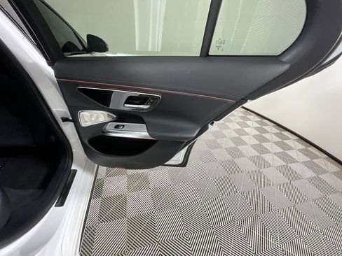 Used 2024 Mercedes-Benz E 350 4MATIC Sedan w/ Airmatic Package image 25