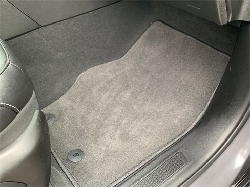 Certified 2025 Jeep Grand Cherokee Limited w/ Black Appearance Package image 37