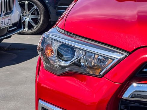 Used 2023 Toyota 4Runner Limited AWD/4WD image 7