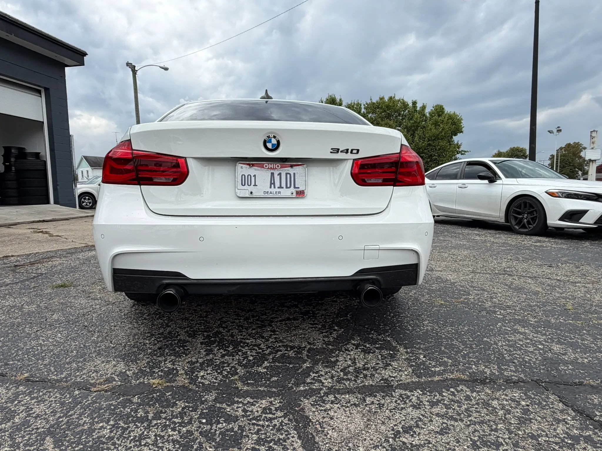 Used 2017 BMW 340i xDrive Sedan AWD/4WD image 6