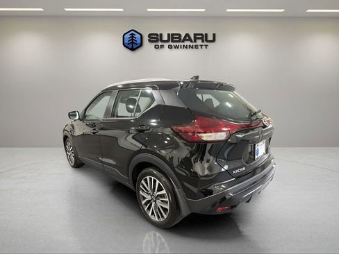 Used 2024 Nissan Kicks SV FWD image 3