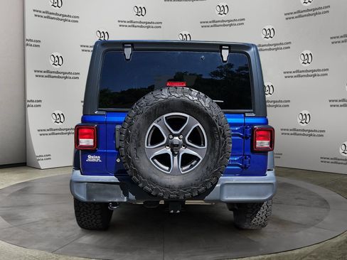 Used 2018 Jeep Wrangler Unlimited Sport S AWD/4WD image 4
