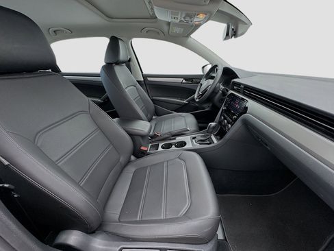 Used 2022 Volkswagen Passat 2.0T SE image 20