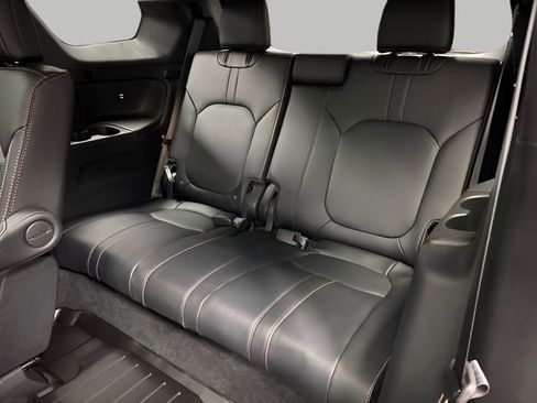 Used 2025 Honda Pilot TrailSport image 47