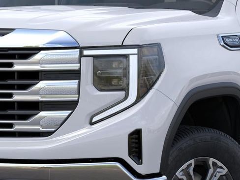 New 2026 GMC Sierra 1500 SLE w/ X31 Off-Road Package AWD/4WD image 10