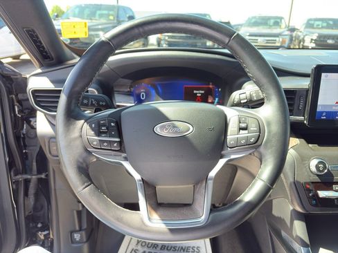 Used 2020 Ford Explorer Platinum AWD/4WD image 13