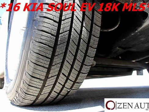 Used 2016 Kia Soul EV FWD image 49