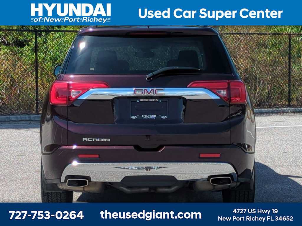 Used 2018 GMC Acadia Denali w/ Technology Package FWD image 4
