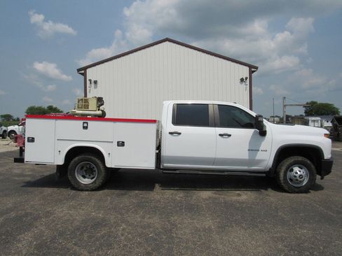 Used 2022 Chevrolet Silverado 3500 W/T w/ WT Convenience Package RWD image 2