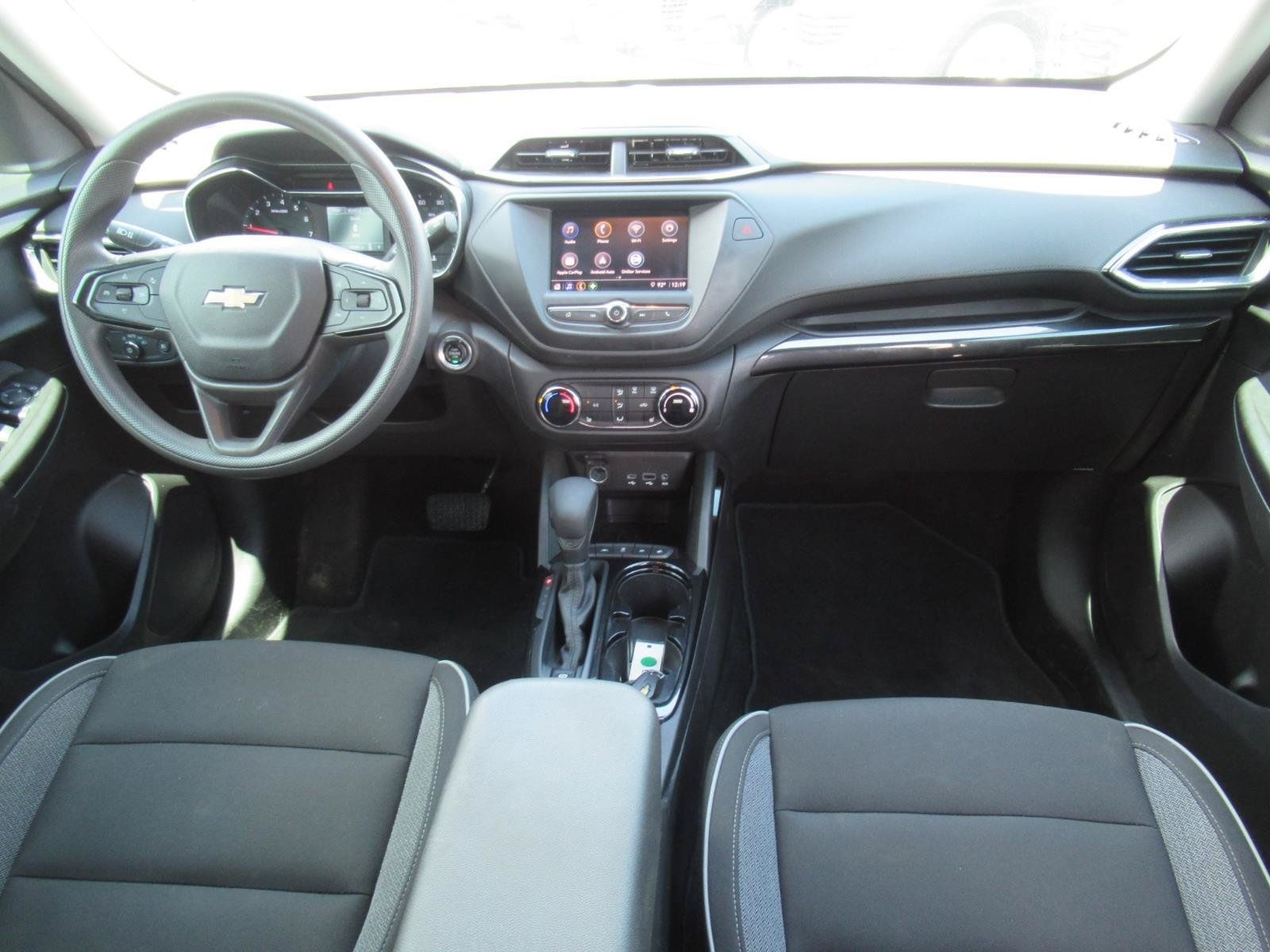 Used 2022 Chevrolet TrailBlazer LT FWD image 13