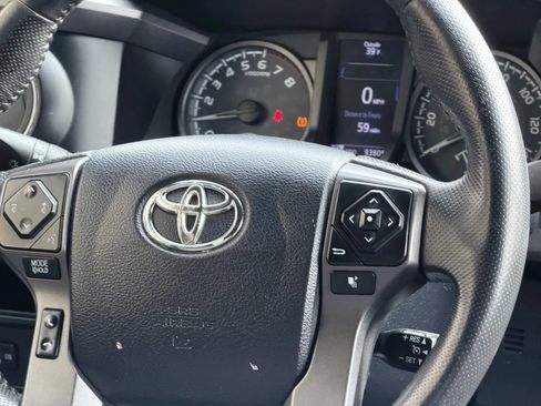 Used 2017 Toyota Tacoma TRD Off-Road w/ Tow Package (A/T) AWD/4WD image 13