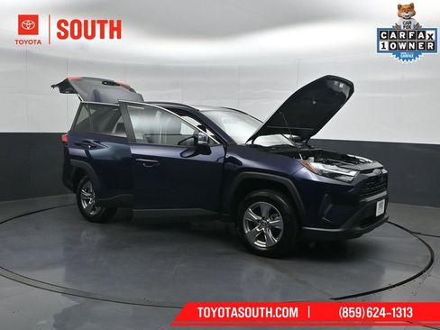 Used 2025 Toyota RAV4 XLE AWD/4WD image 54