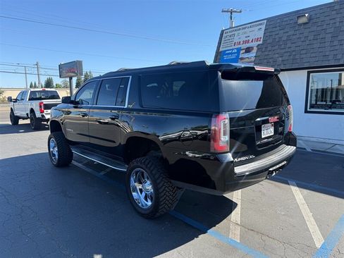 Used 2018 GMC Yukon XL SLT AWD/4WD image 5