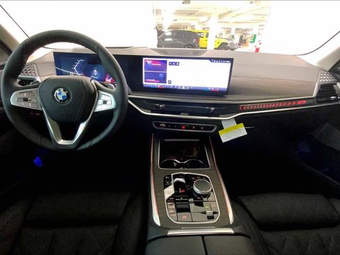 New 2026 BMW X7 xDrive40i image 5