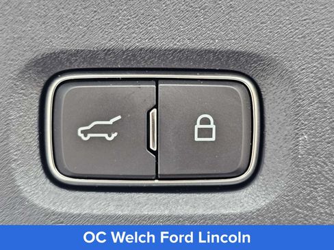 Certified 2026 Lincoln Navigator L Premier AWD/4WD image 15