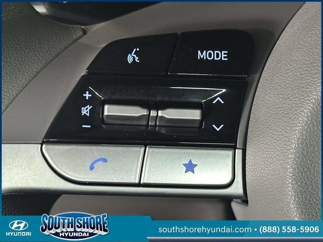 Certified 2024 Hyundai Elantra SE FWD image 22