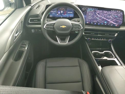 New 2026 Chevrolet Traverse LT w/ Sun and Wheel Package image 16