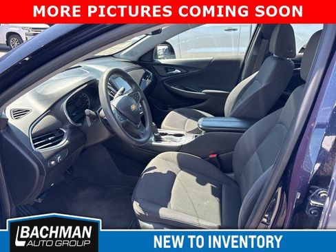 Used 2018 Chevrolet Malibu LT FWD image 5