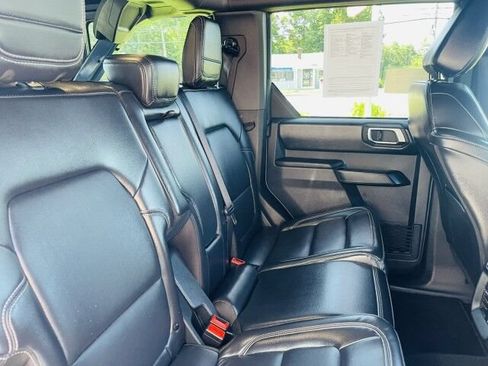 Used 2025 Ford Bronco Outer Banks AWD/4WD image 13