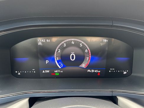 Certified 2024 Volkswagen Taos SE image 23