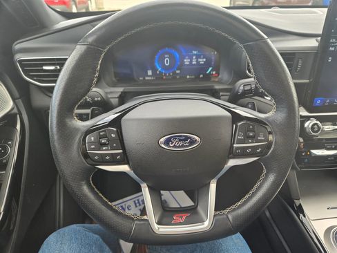 Used 2022 Ford Explorer ST w/ Equipment Group 401A AWD/4WD image 12