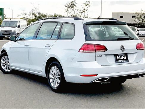 Used 2019 Volkswagen Golf SE image 10