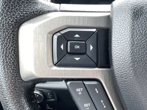 Used 2016 Ford F150 Platinum w/ Equipment Group 701A Luxury RWD image 19