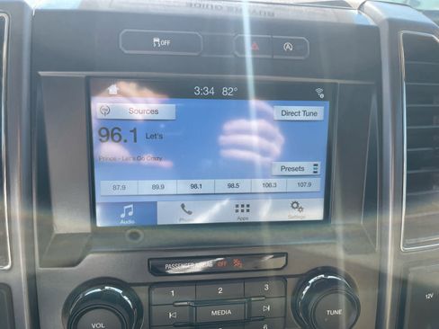 Used 2017 Ford F150 XLT w/ Equipment Group 302A Luxury image 12