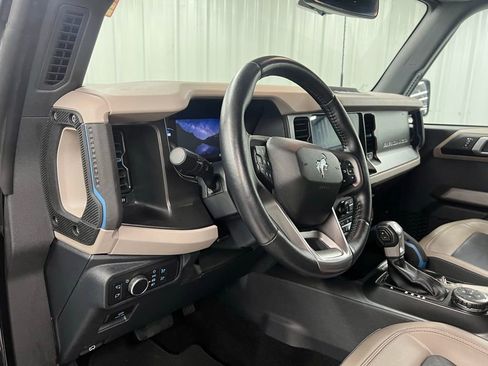 Used 2022 Ford Bronco Wildtrak image 19