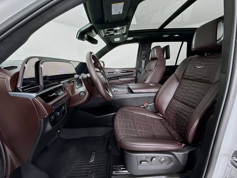 Used 2023 Cadillac Escalade Premium Luxury Platinum AWD/4WD image 22