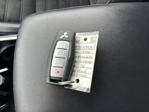 Used 2024 Mitsubishi Outlander SE AWD/4WD image 56