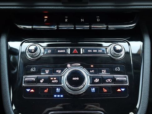 Used 2020 Lincoln Corsair AWD w/ Premium Package image 10