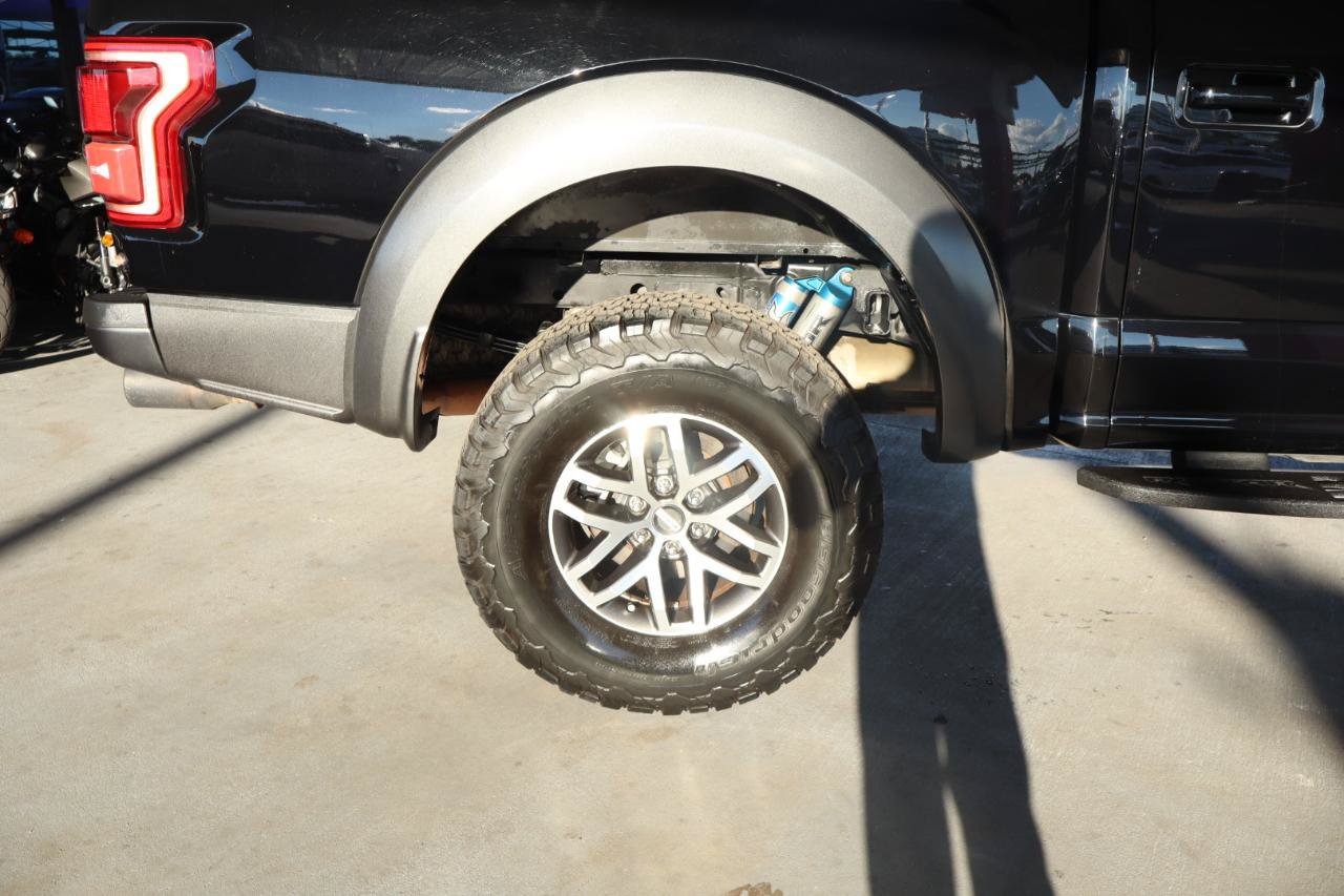 Used 2017 Ford F150 Raptor w/ Equipment Group 802A Luxury AWD/4WD image 5