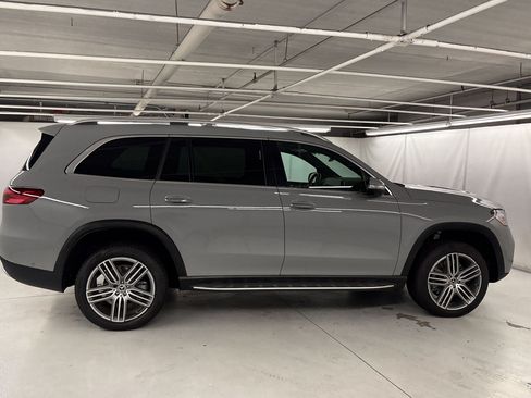 Used 2025 Mercedes-Benz GLS 450 4MATIC image 25