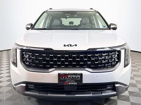 Used 2026 Kia Carnival SX w/ SX Dark Edition Package FWD image 2