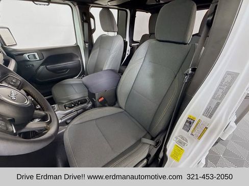 Used 2025 Jeep Wrangler Sport S image 5