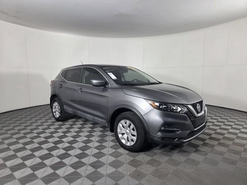 Used 2020 Nissan Rogue Sport S FWD image 2