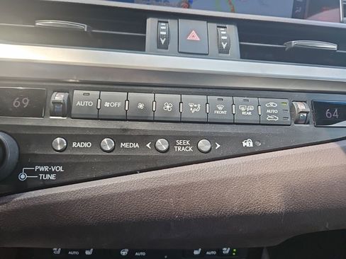 Used 2019 Lexus ES 350 w/ Premium Package FWD image 19