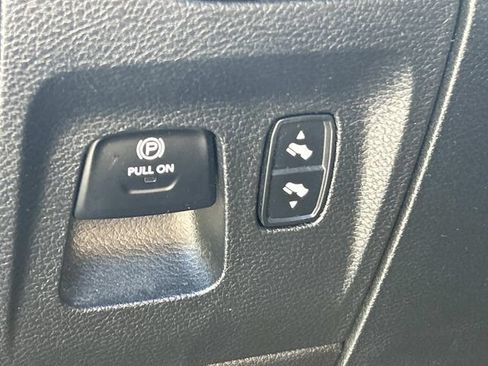 Used 2023 RAM 1500 Laramie AWD/4WD image 20