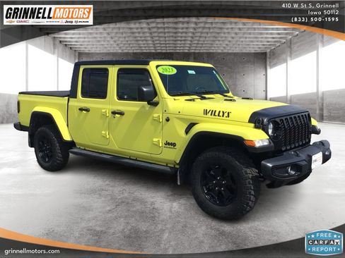 Used 2023 Jeep Gladiator Sport AWD/4WD image 3