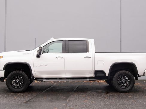 Used 2020 Chevrolet Silverado 3500 High Country w/ Technology Package image 33