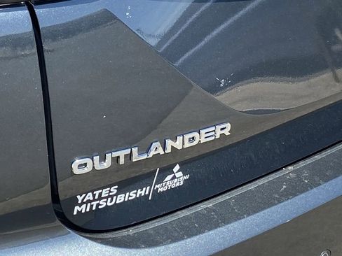 New 2026 Mitsubishi Outlander SE FWD image 29