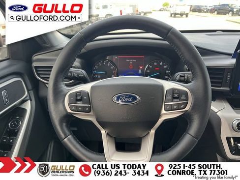 Certified 2022 Ford Explorer XLT w/ Equipment Group 202A RWD image 12