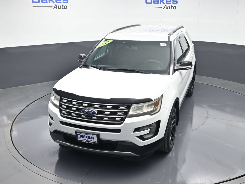 Used 2017 Ford Explorer XLT FWD image 44