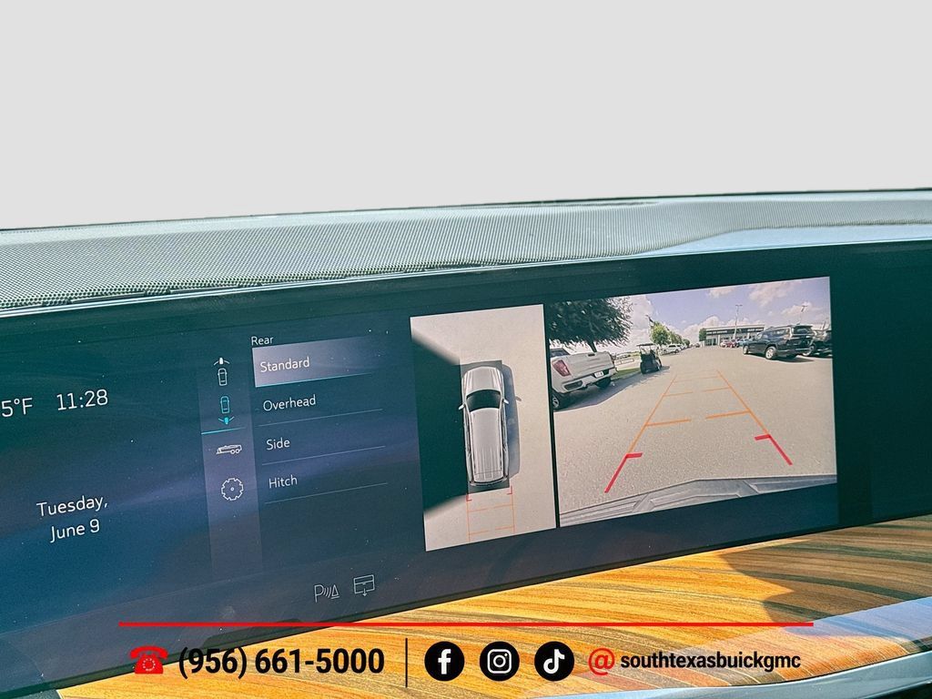 Used 2025 Cadillac Escalade Sport Platinum w/ LPO, Floor Liner Package AWD/4WD image 18