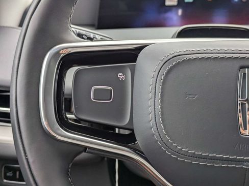 New 2027 Lincoln Navigator Premiere RWD image 27
