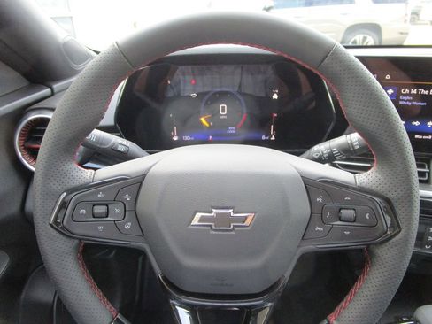 New 2026 Chevrolet Trax RS w/ Sunroof Package FWD image 24