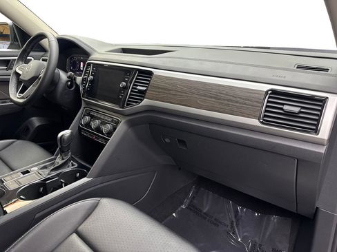 Used 2022 Volkswagen Atlas SE w/ Panoramic Sunroof Package FWD image 56