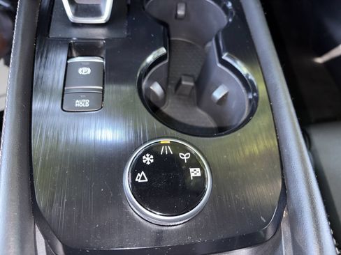 Used 2023 Nissan Rogue SL AWD/4WD image 18