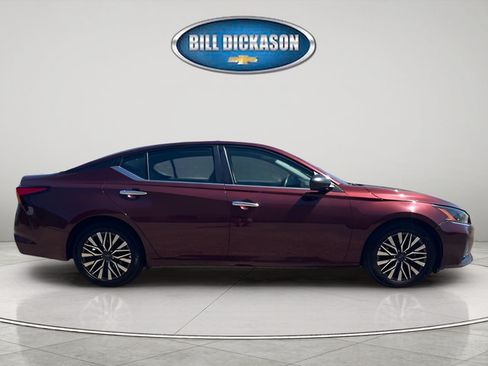 Used 2025 Nissan Altima 2.5 SV FWD image 10